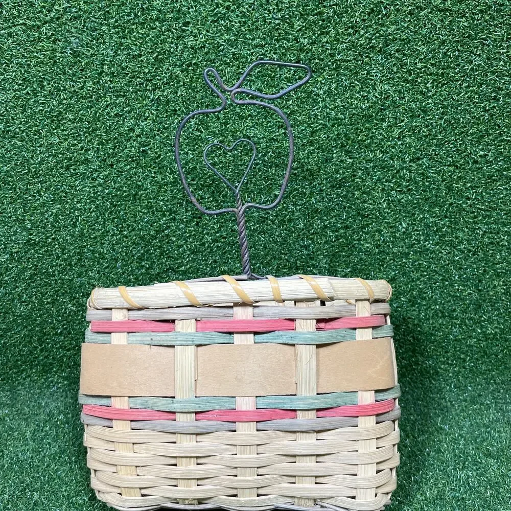 Vintage Woven Basket Wall Pocket‎ Planter Metal Apple Wire Farmhouse Decor